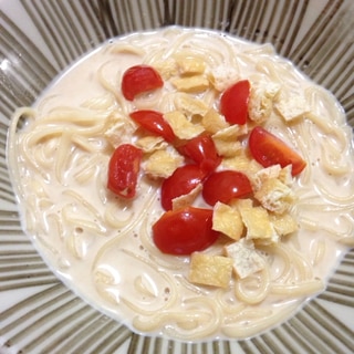 汁までおいしい！！牛乳味噌煮込みうどん